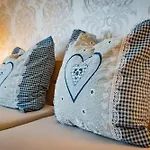 90 Qm Wohnung, 3 Zimmer, Balkon & Grosse Kueche - In Seenaehe, Schnell In Der Stadt